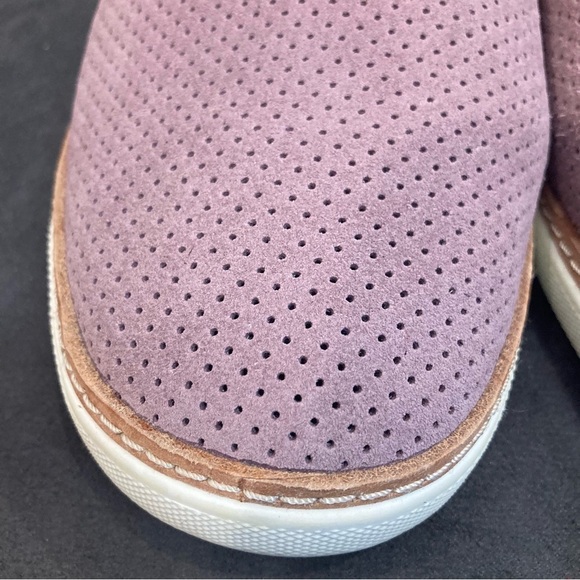 VIONIC Sz 10 Malina Perforated  Toe Cap Rubber Sole Suede Slip On Loafers Flats - Picture 6 of 15